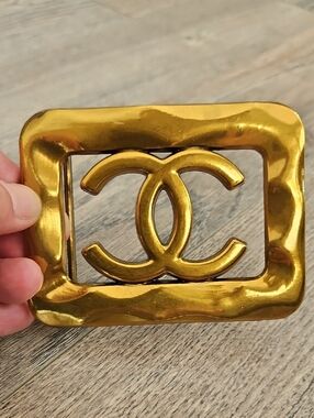 Gold Double CC Logo Buckle Luxury